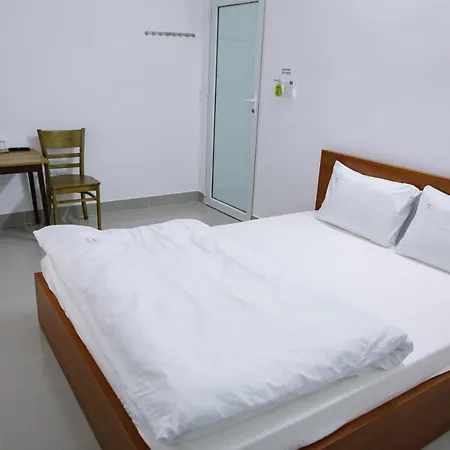 Hoa Ban Homestay Hue Exterior photo